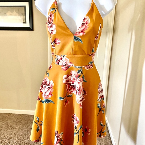 iris Dresses & Skirts - Flowery Summer Midi Dress